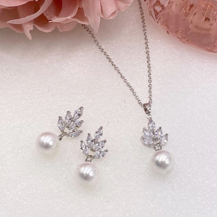 Vienna Vintage Pearl Drop Bridal Jewellery Set