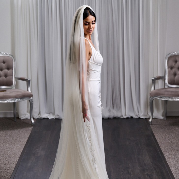 Windsor einstufiger italienischer Tüllschleier mit Wellenschliff und Spitzenmotiven