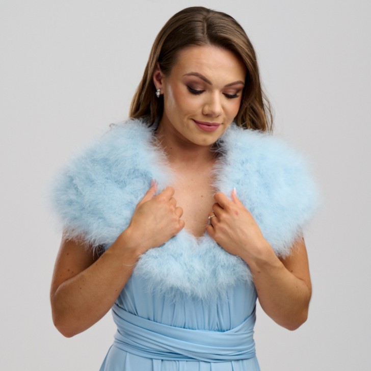 Xaile de casamento com penas em azul escarlate
