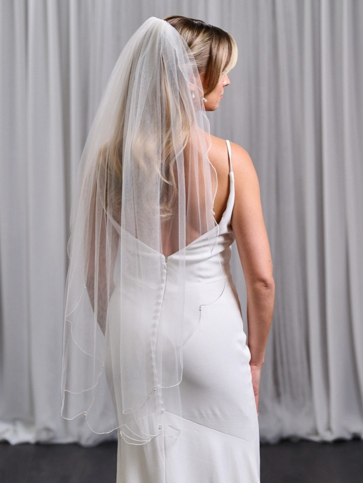Baltimore Ivory Single Tier Scalloped Edge Veil with Pearl Drops