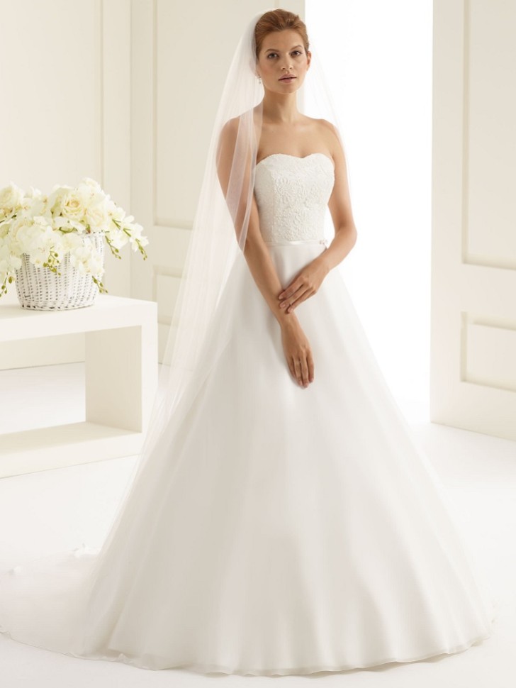 Bianco Ivory Plain Single Tier Floor Length Veil with Cut Edge S227