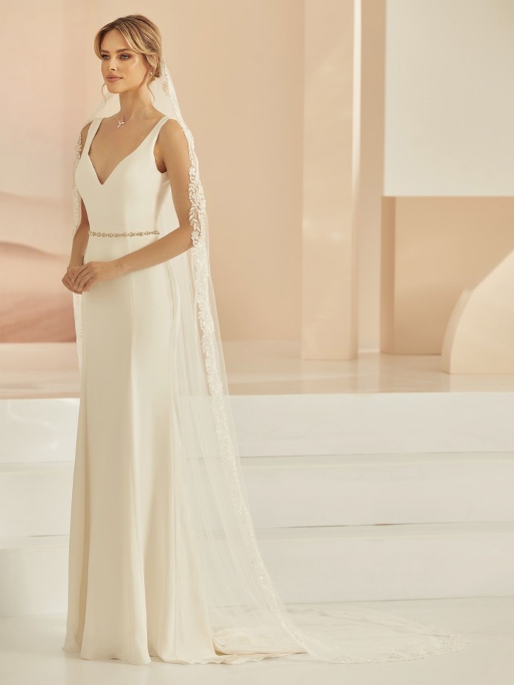 Bianco Ivory Single Tier Sequinned Floral Lace Chapel Veil S407