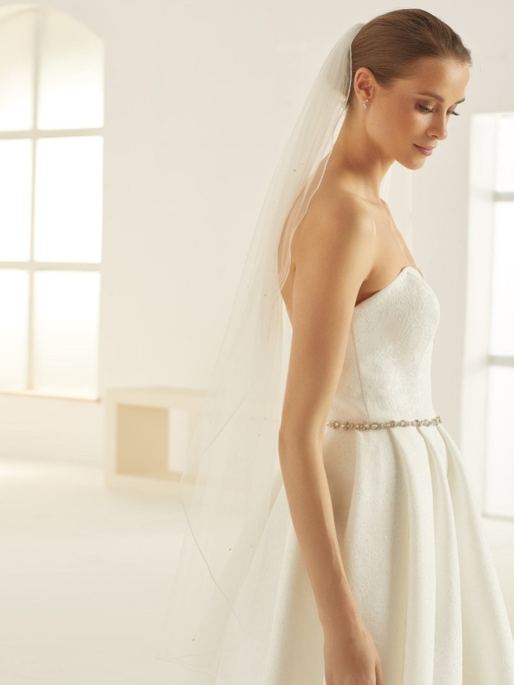 Bianco Ivory Single Tier Swarovski Crystal Fingertip Veil with Corded Edge S320