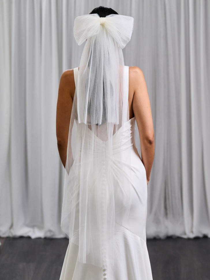 Mayfair Ivory Plisse Tulle Bow Veil