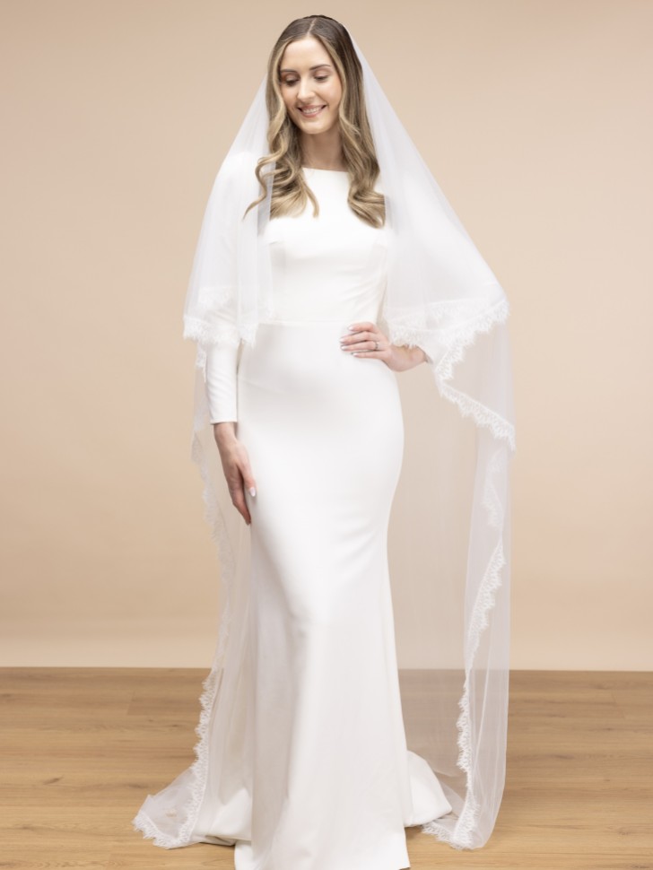 Perfect Bridal Dwupoziomowy welon katedralny z koronką chantilly w kolorze kości słoniowej