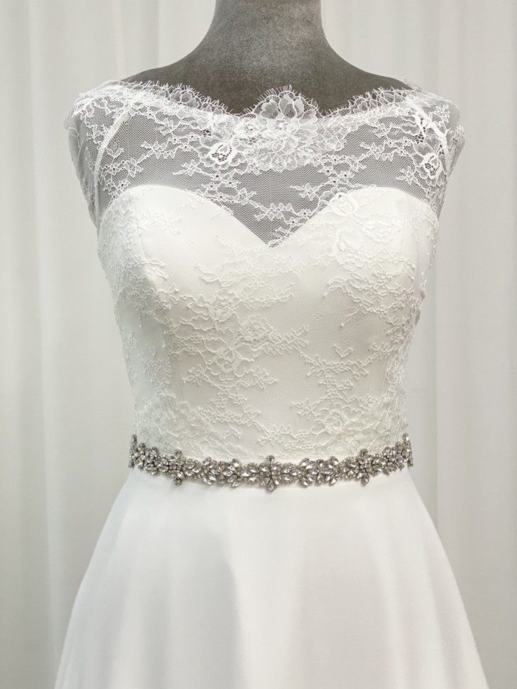 Perfect Bridal Elegancki, wąski pas ślubny Arabella z kryształkami