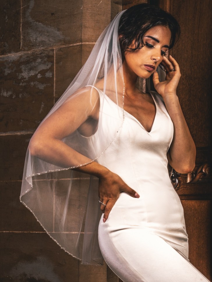 Perfect Bridal Jednoprzewiewny welon ślubny w kolorze kości słoniowej z koronkową lamówką