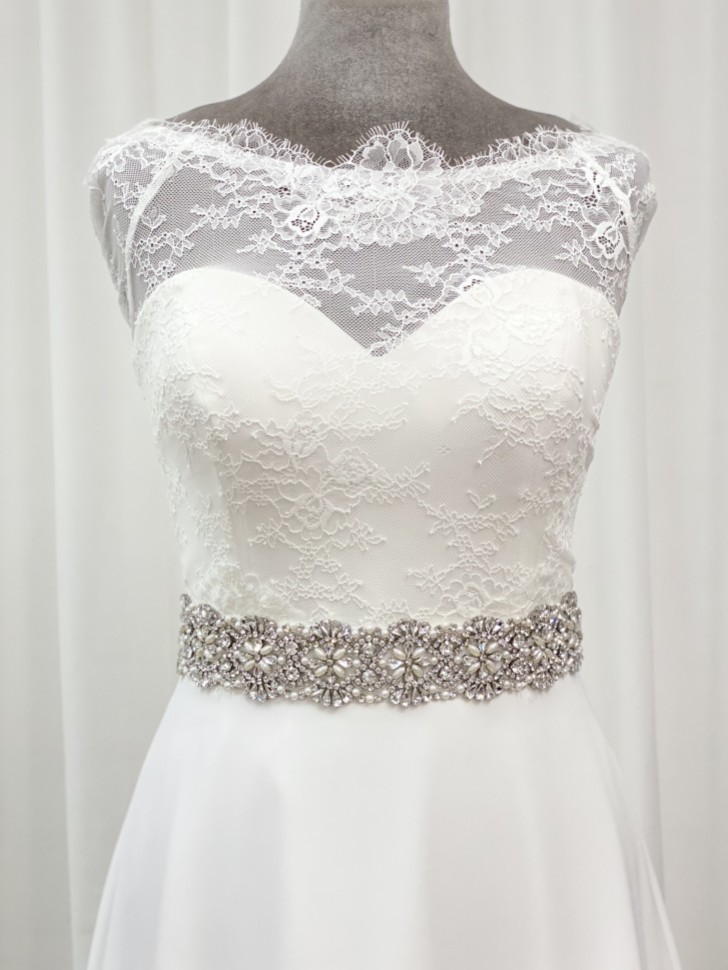 Perfect Bridal Pasek do sukienki Brigitte z kryształkami i perełkami