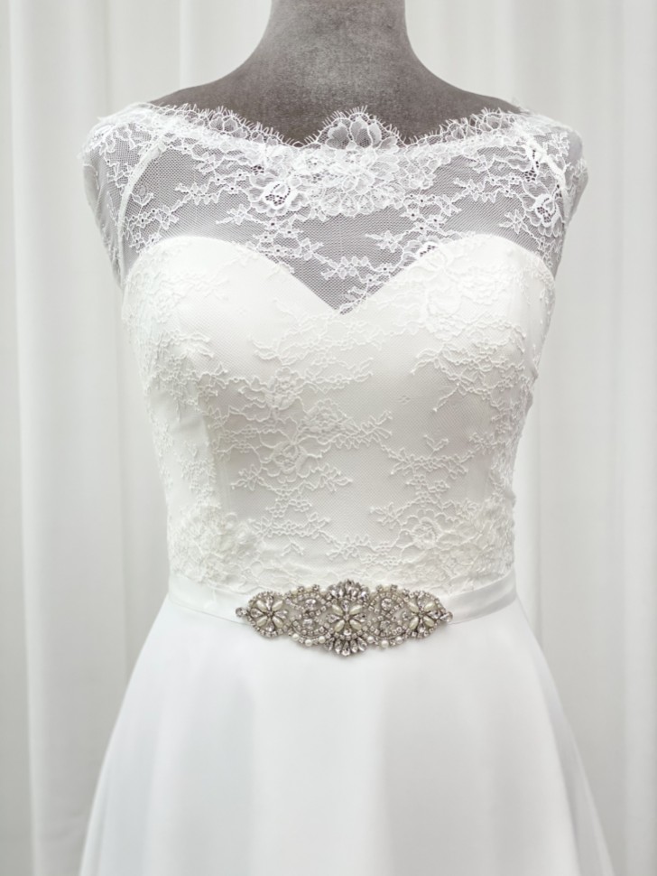 Perfect Bridal Pasek do sukni ślubnej z kryształami i perłami „Antonia”