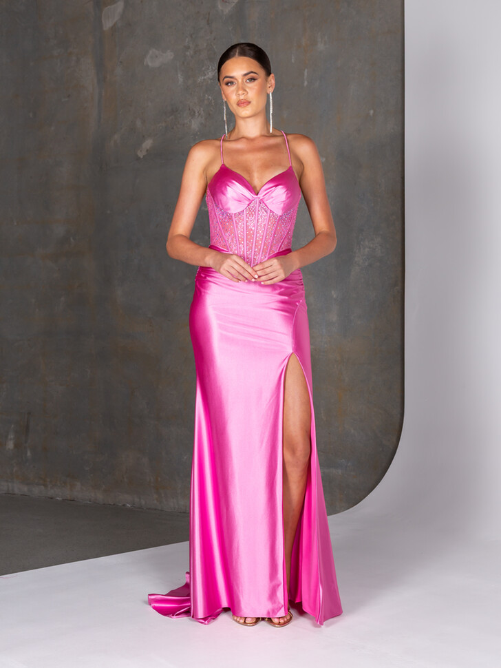 Tania Olsen Delmare – Rosa Ballkleid