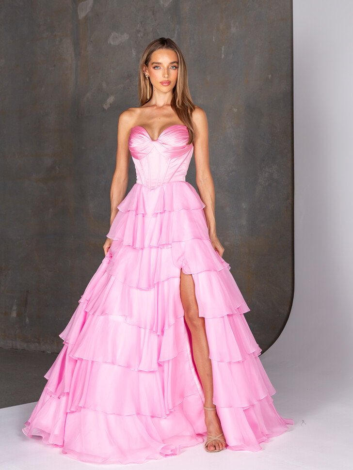 Tania Olsen Donelle – Rosa Ballkleid