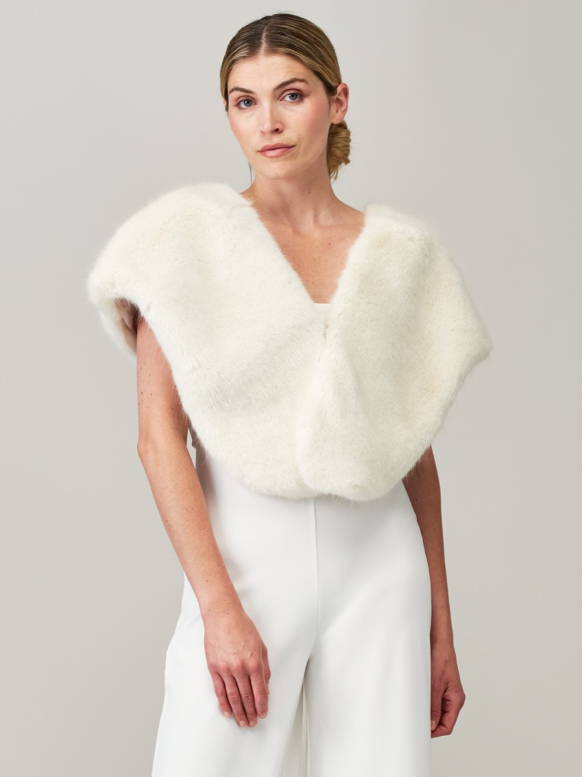 Photograph: Helen Moore Ivory Vintage Faux Fur Bridal Shawl