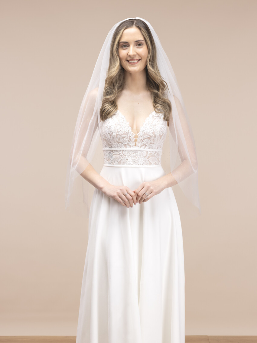 Photograph: Perfect Bridal Ivory Single Tier Iridescent Sparkling Veil