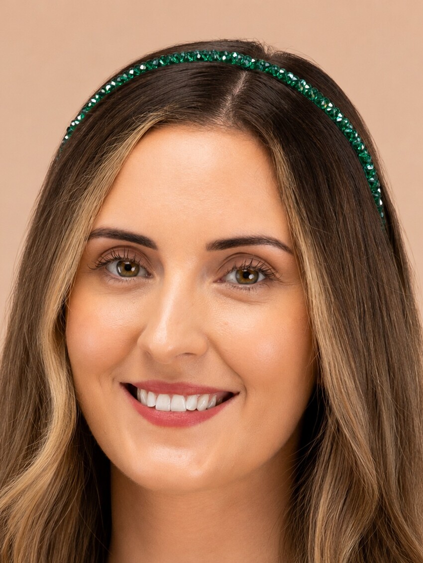 Fotografia: Perfect Bridal Shimmering Emerald Beaded Bridal Headband