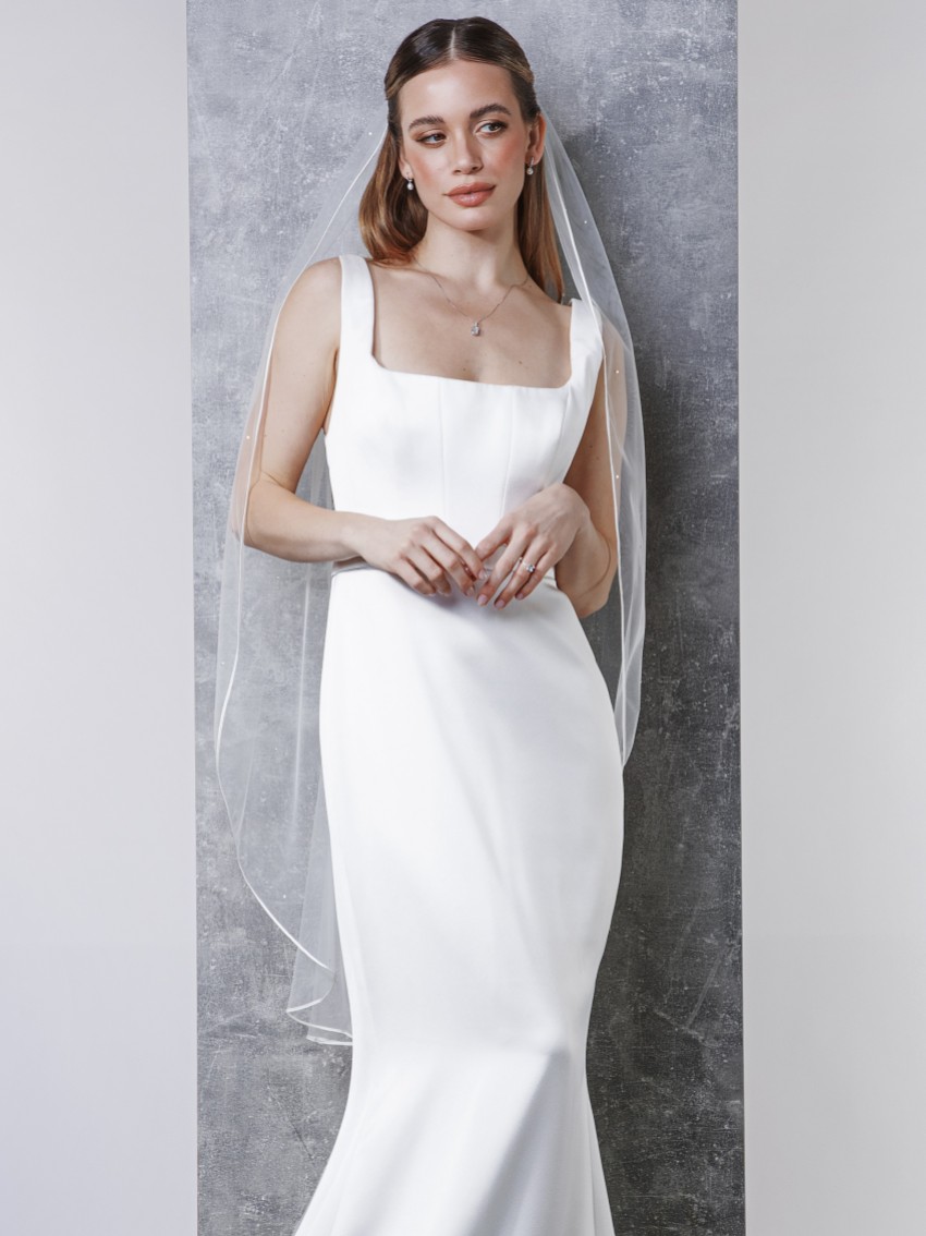 Photograph: Rainbow Club Cheerfulness Single Tier Veil with Scattered Diamantes