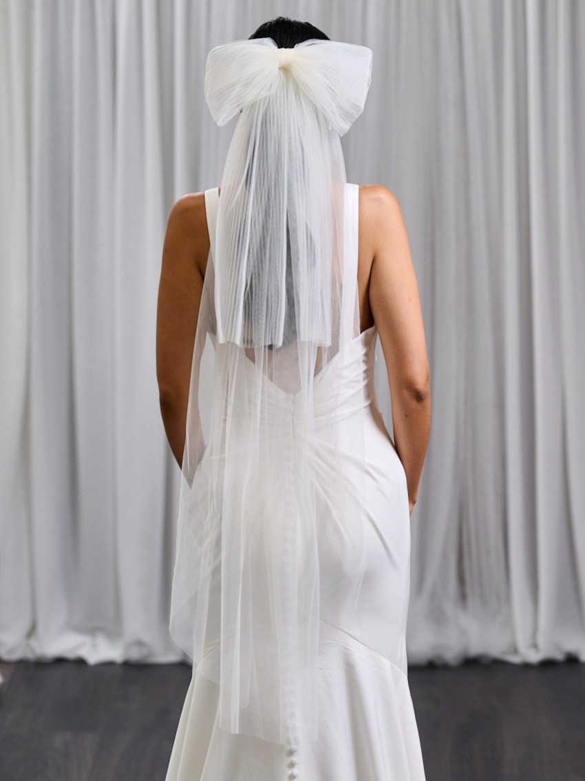 Fotografia: Véu de tule plissado com laço em marfim Mayfair