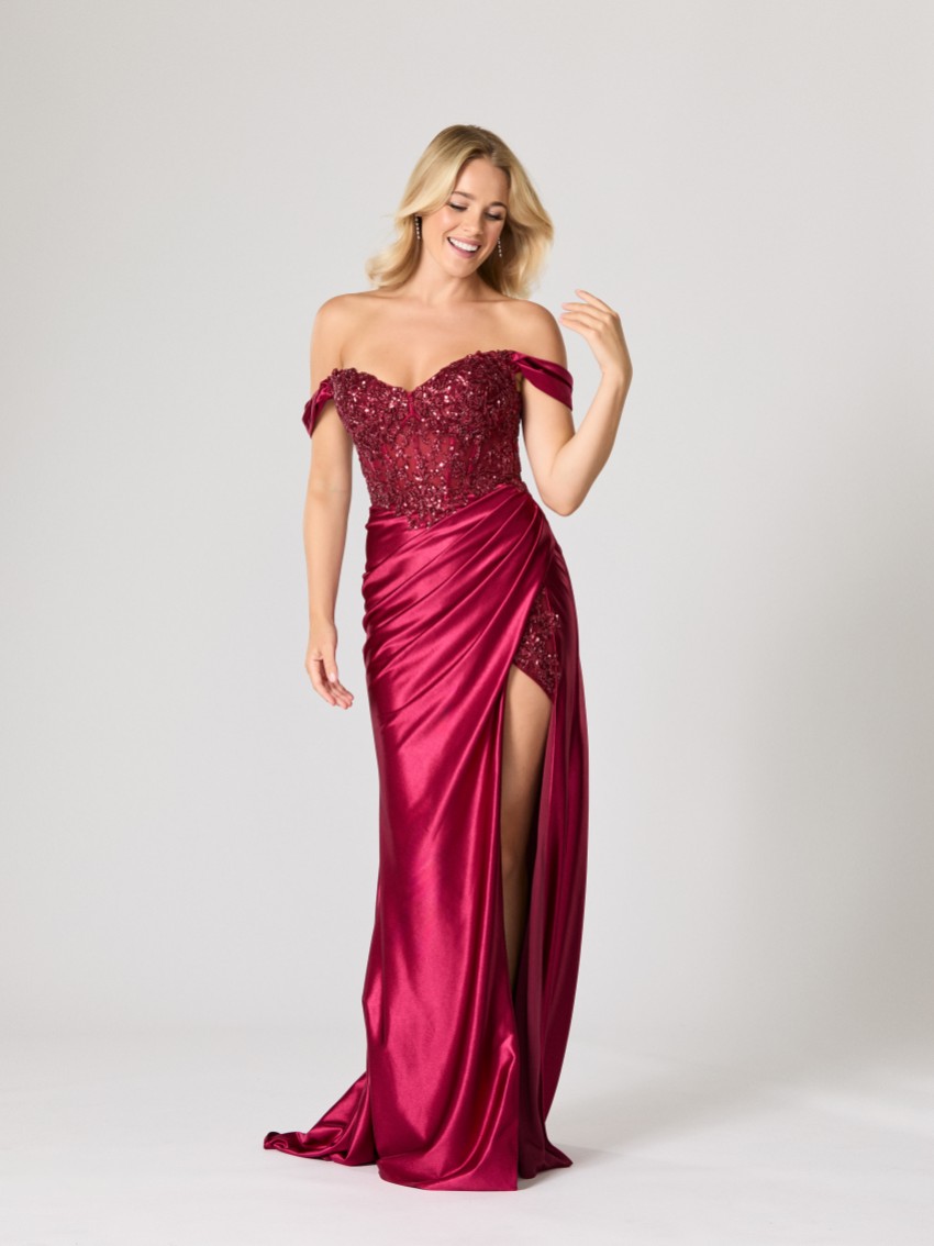 Fotografia: Vestido de baile Gia Wine TFY da Tiffany