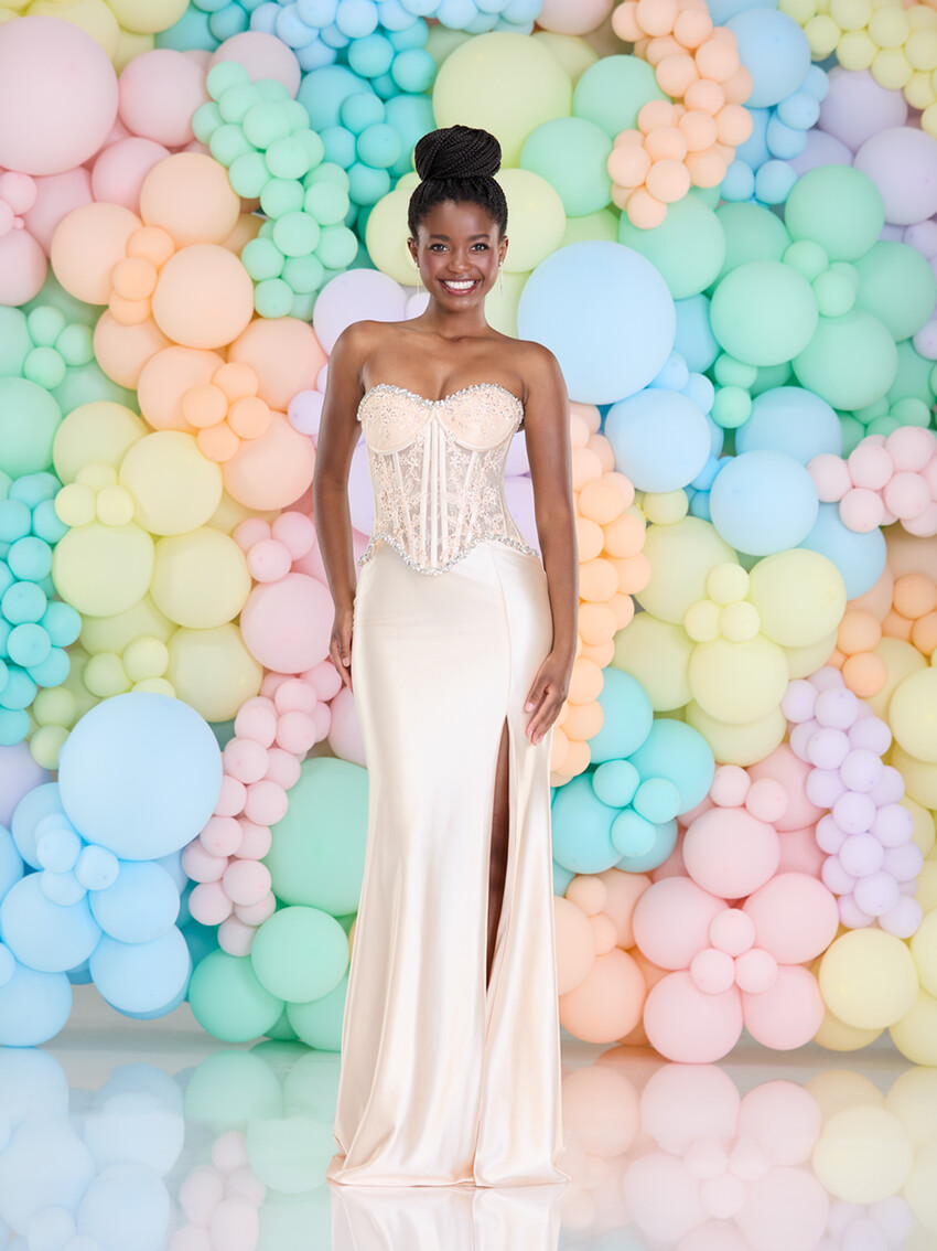 Fotografía: Vestido de fiesta «Aila Champagne» de Tiffany