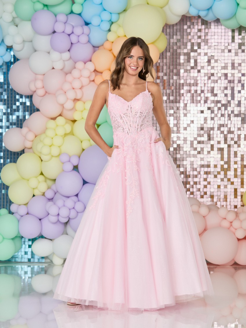 Fotografía: Vestido de fiesta rosa de Tiffanys Nancy