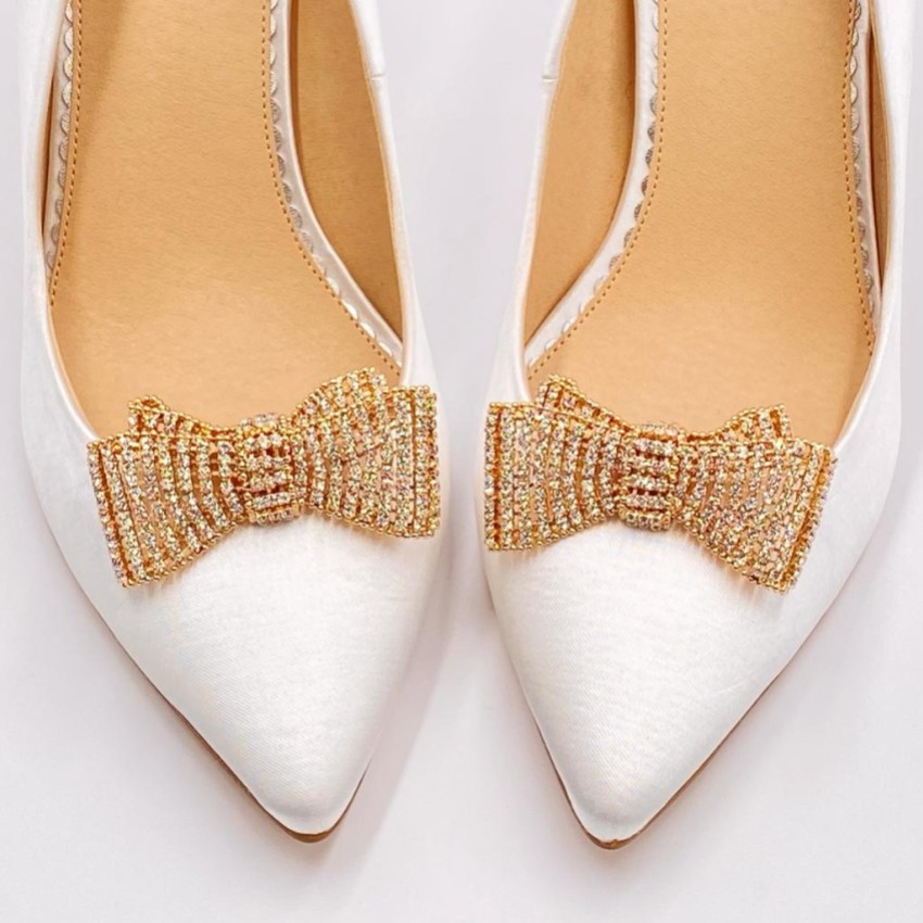 Fotografía: Adornos para zapatos con lazo de diamantes en color oro Tiffany