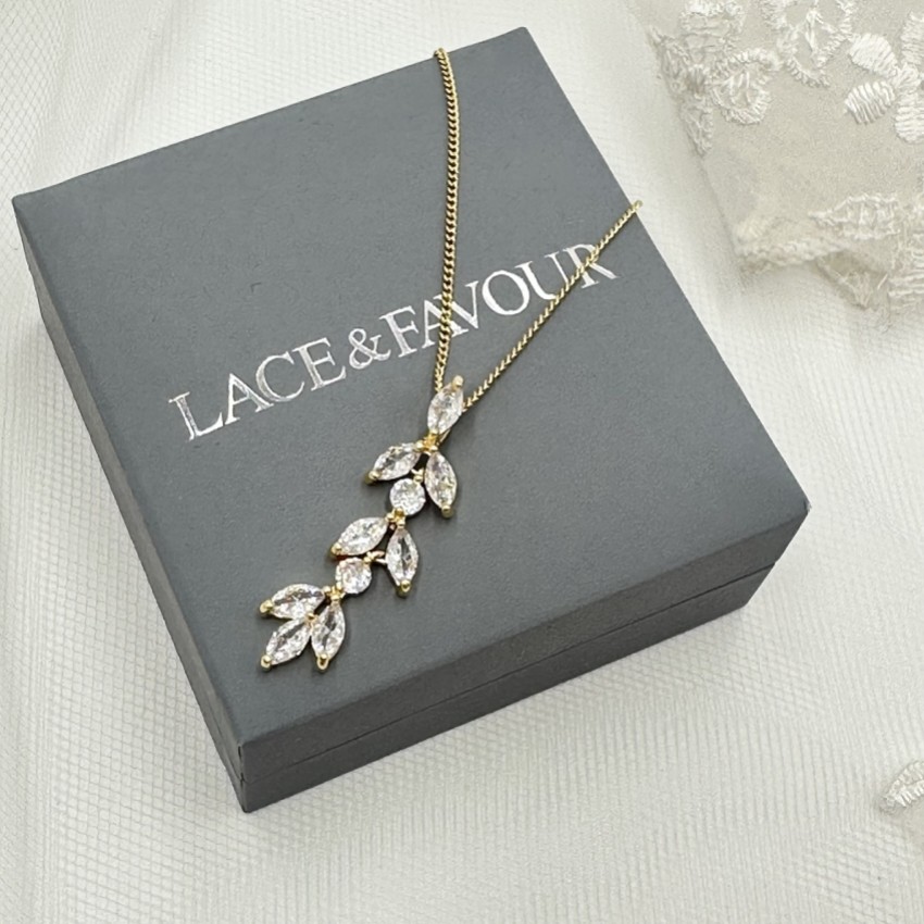 Fotograf: Aria Gold Cubic Zirkonia Anhänger Halskette