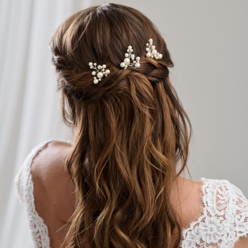 Fotograf: Arianna Immerwährender Satz von 3 Perlenhaarnadeln ARP598