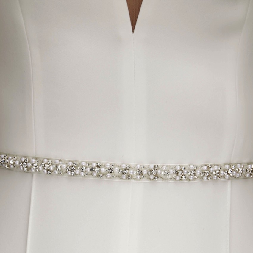 Fotografia: Cinto para vestido de noiva em organza branca com pérolas finas e cristais