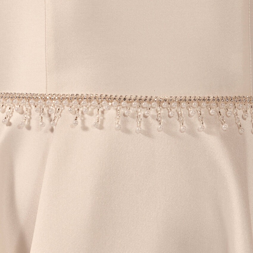 Fotografía: Cinturón para vestido de novia «Bianco Diamante» con perlas y cristales colgantes