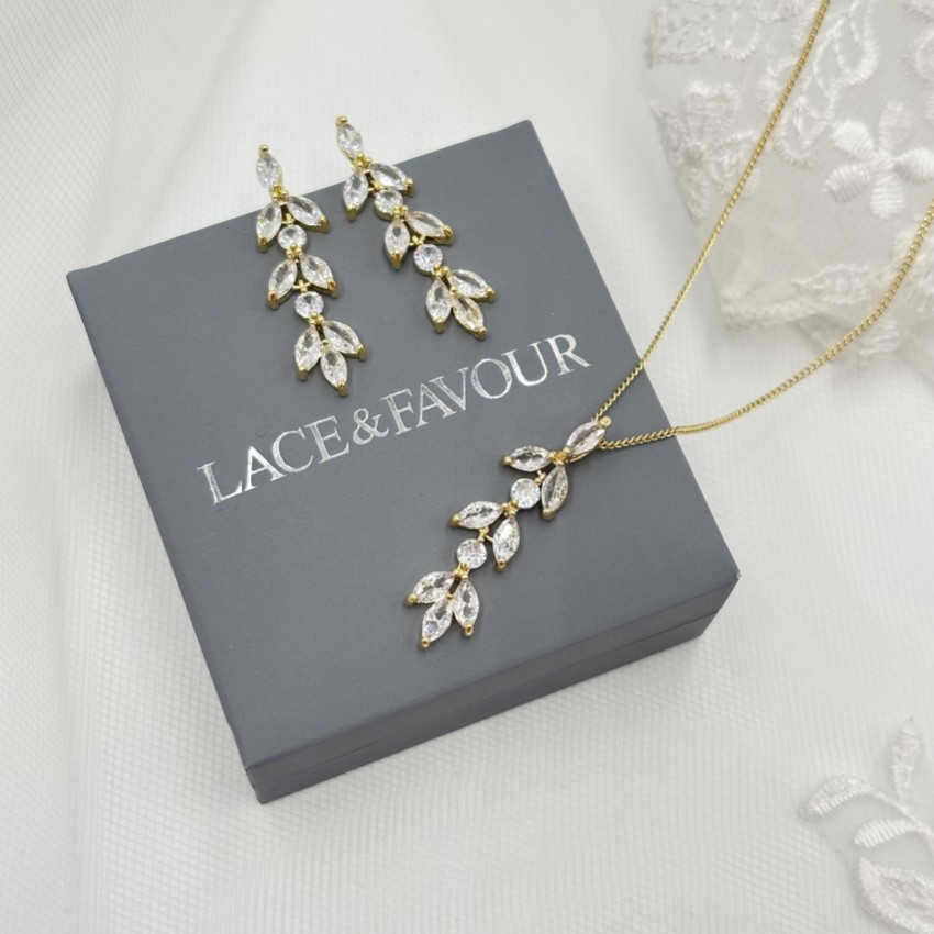 Fotografia: Conjunto de joias de noiva Aria Gold com zircónia cúbica