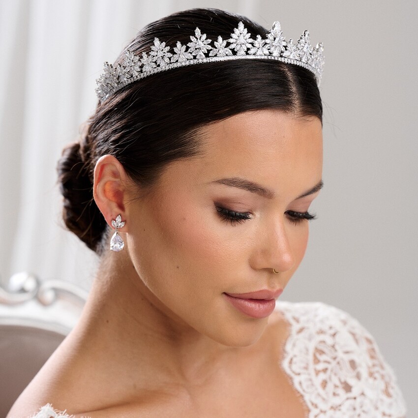 Fotografia: Coroa de noiva com cristais CZ brilhantes da Kensington