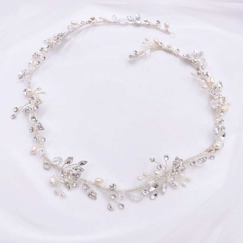 Fotografía: Diadema de plata con perlas de agua dulce y cristales de Roxanne Long