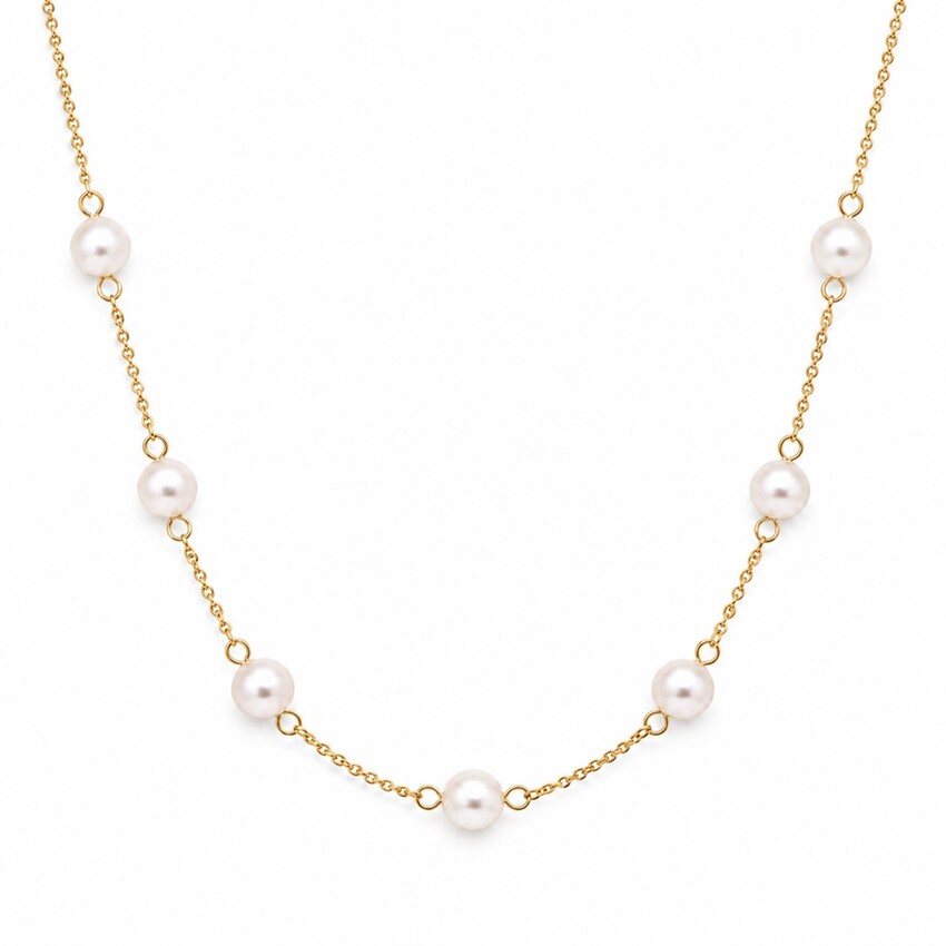 Photograph: Evie Gold Dainty Pearl Necklace