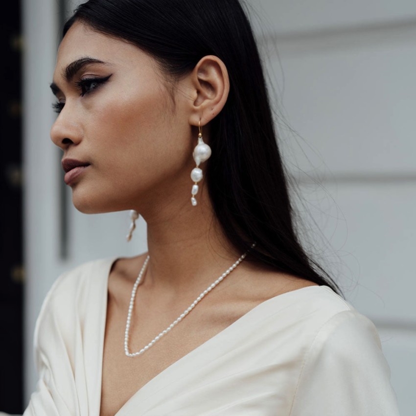 Photograph: Freya Rose Dainty Rice Pearl Necklace