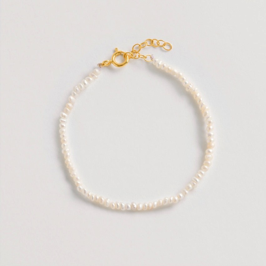Photograph: Freya Rose Dainty Seed Pearl Bracelet