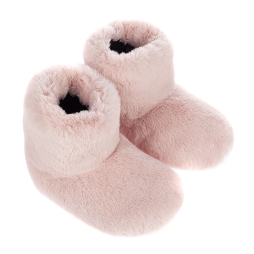 Fotografia: Helen Moore Botas tipo chinelo em imitação de pele rosa flor