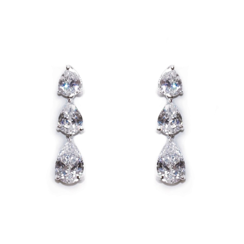 Photograph: Ivory and Co Boucles d'oreilles de mariage en cristal Purity Teardrop