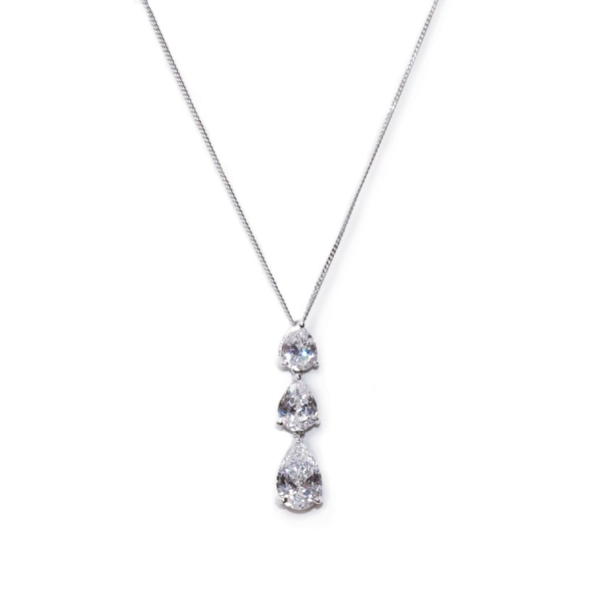 Fotografia: Ivory and Co Colar com pingente de cristal em forma de lágrima Purity