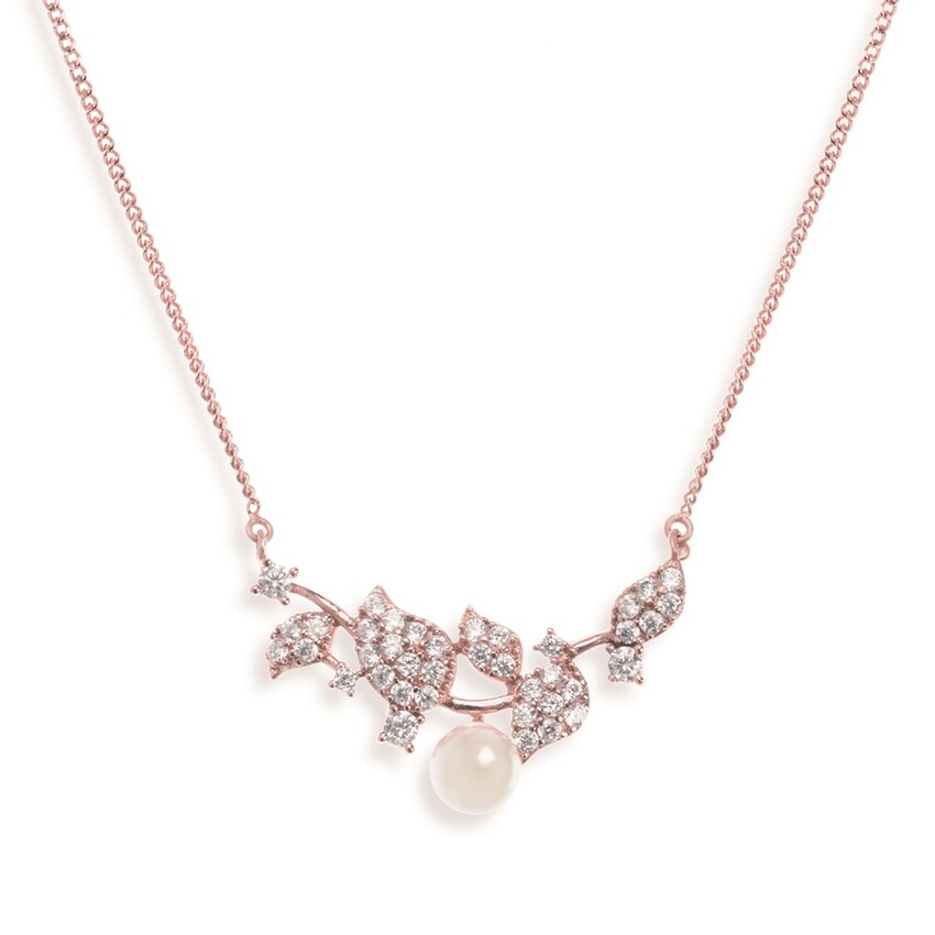 Fotografía: Ivory and Co Collar de boda «Aphrodite» con hojas de cristal y perlas (oro rosa)