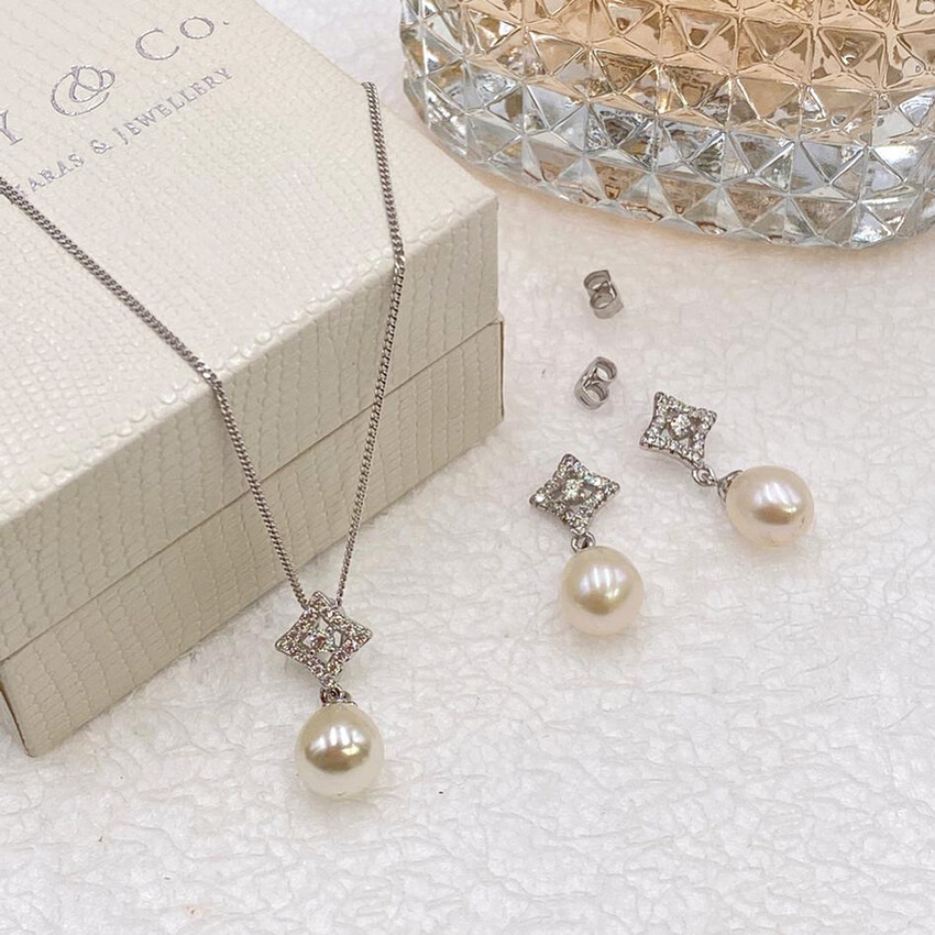 Fotografia: Ivory and Co Conjunto de joias nupciais «Morocco Pearl»