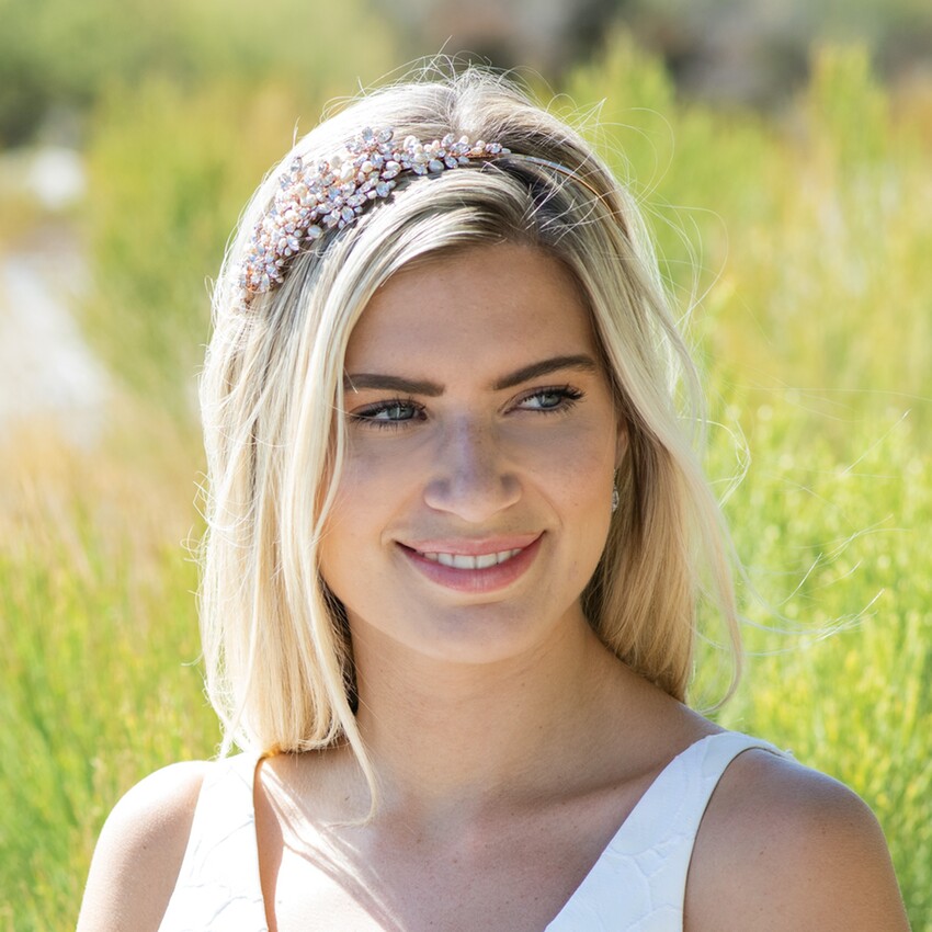 Fotografía: Ivory and Co Diadema «Blossom» de Charade en oro rosa con cristales y perlas