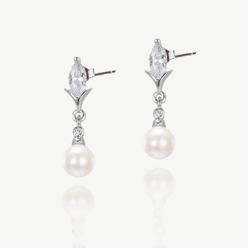 Photograph: Ivory and Co Malmo Pearl Drop Earrings