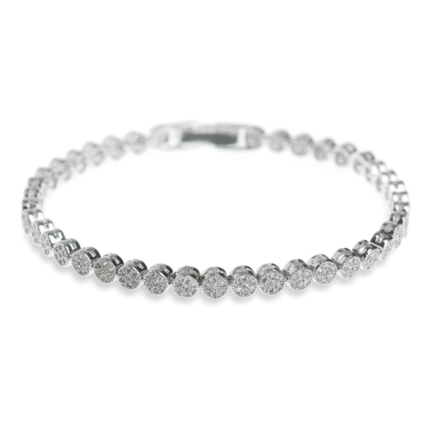 Photograph: Ivory and Co Modena Crystal Embellished Wedding Bracelet