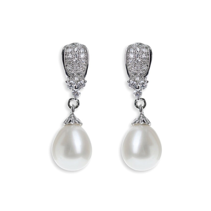 Fotografía: Ivory and Co Pendientes de boda «Serrano Pearl Drop»