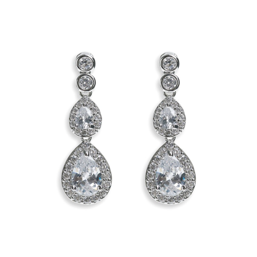 Fotografía: Ivory and Co Pendientes de boda «Sorbonne Crystal Teardrop»