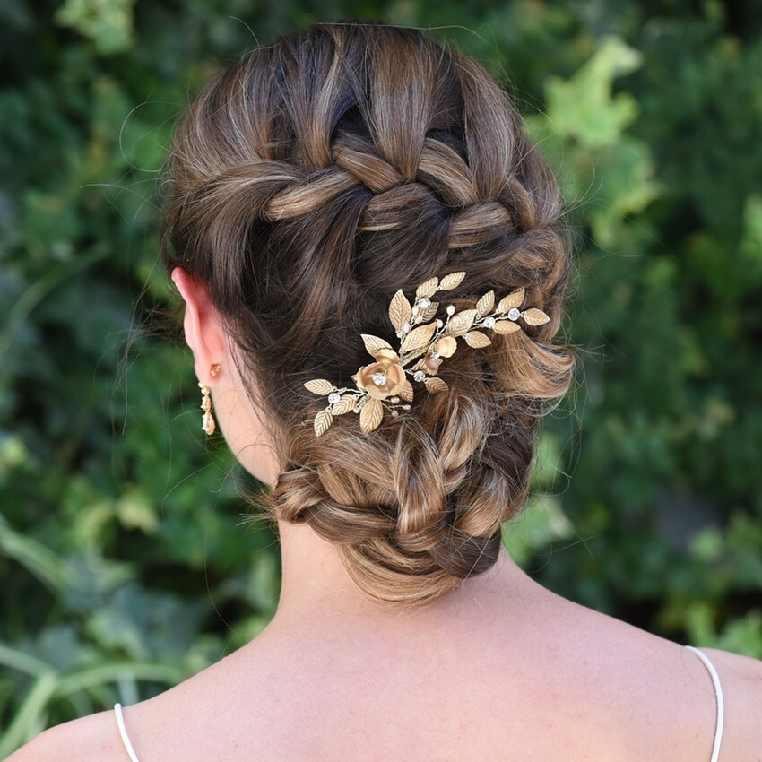 Fotografía: Ivory and Co Pinza para el pelo con hojas de Cupido en bronce y ramitas de perlas