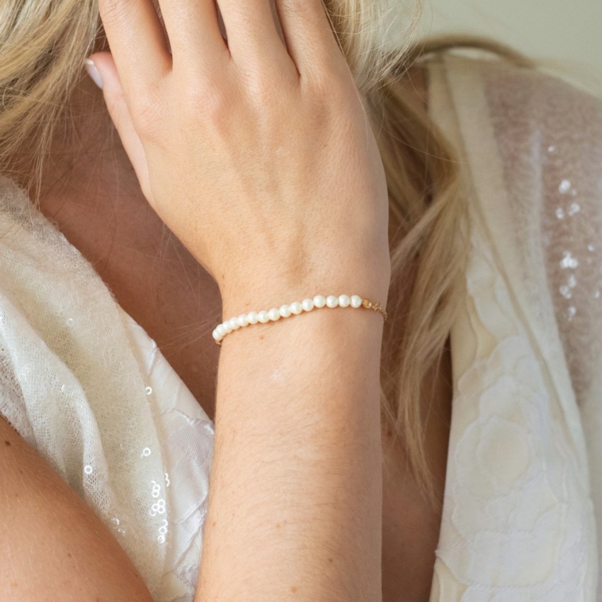 Fotografia: Ivory and Co Pulseira Carlisle com fecho de pérola dourada