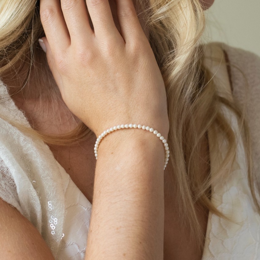 Fotografía: Ivory and Co Pulsera «Delicate Pearl» de Zurich