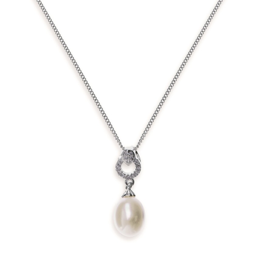 Photograph: Ivory and Co Stockholm Pearl Pendant Necklace