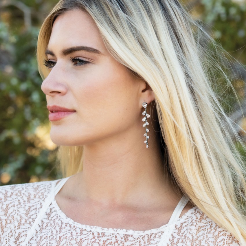 Fotograf: Ivory and Co Weide Silber lange Kristall Rebe Ohrringe