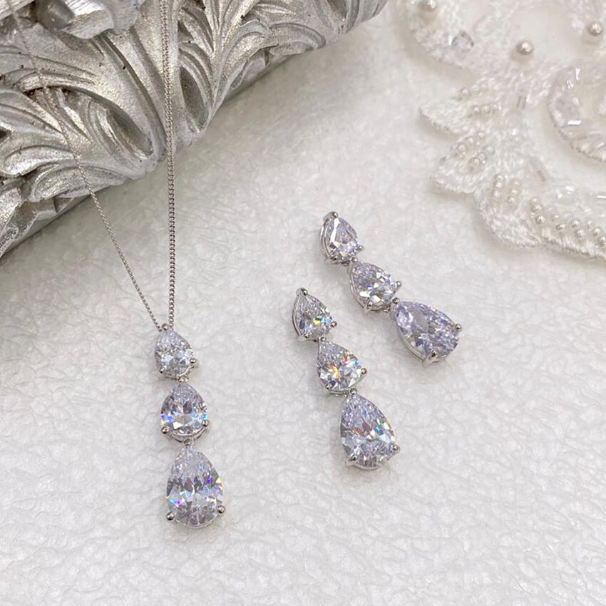 Zdjęcie: Ivory and Co Zestaw biżuterii ślubnej „Purity Crystal”
